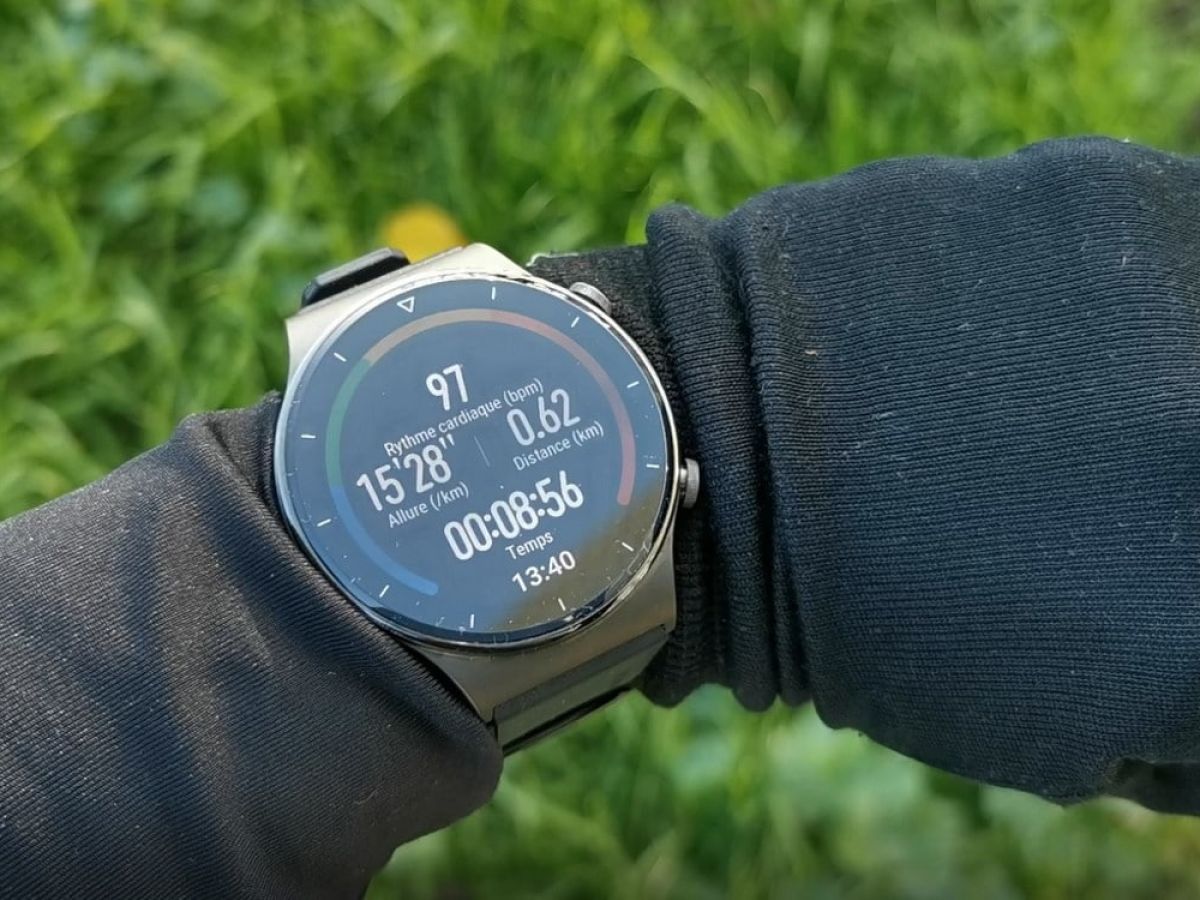 découvrez notre critique complète de la huawei watch gt6 pro : analyse des performances, de l'autonomie, du design et des fonctionnalités pour savoir si cette montre connectée répond à vos besoins.