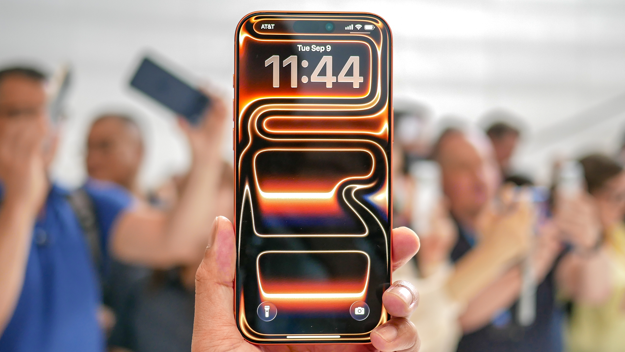 découvrez les dernières innovations : l'iphone 17 améliore la connectivité wi-fi tandis que le pixel 10 pro surprend par ses fonctionnalités avancées.